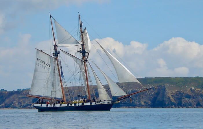 French sailing ship French sailing ship